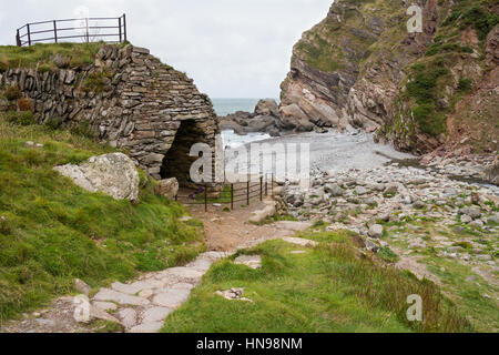 19th Century Lime Kiln at Heddon's Mouth Beach on Exmoor Stock Photo ...