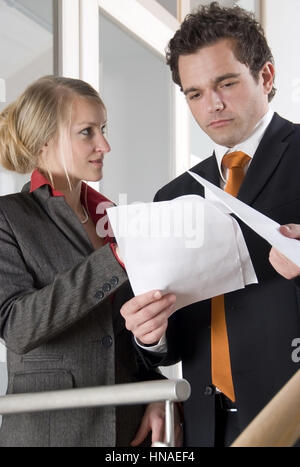 zwei junge Geschaeftsleute - two young business people Stock Photo