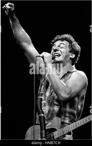 bruce springsteen in concert at the cotton bowl in dallas tx 1985 Stock Photo