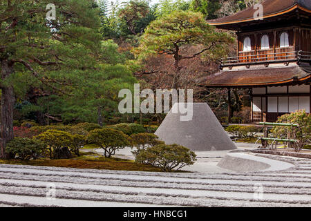 Silver Pavilion and Zen garden symbolizing Mount Fuji and the sea, in Ginkaku ji temple, Kyoto, Kansai, Japan Stock Photo