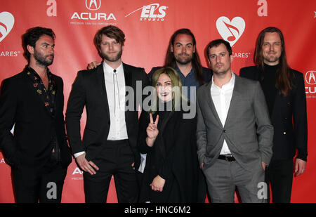 Los Angeles, CA, USA. 10th Feb, 2017. Jonathan Russell, Tyler Williams, Charity Rose Thielen, Chris Zasche, Kenny Hensley and Josiah Johnson of The Head and the Heart, At 59th GRAMMY Awards - MusiCares Person of the Year Honoring Tom Petty, At Los Angeles Stock Photo