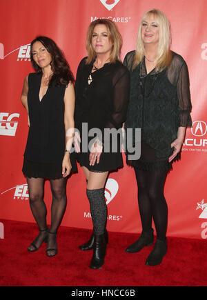 Los Angeles, CA, USA. 10th Feb, 2017. 10 February 2017 - Los Angeles, California - Susanna Hoffs, Vicki Peterson, Debbi Peterson, The Bangles. ''2017 MusiCares Person Of The Year Honors Tom Petty. Photo Credit: F. Sadou/AdMedia Credit: F. Sadou/AdMedia/ZUMA Wire/Alamy Live News Stock Photo