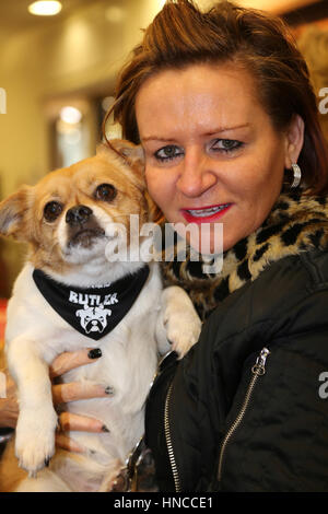 Romford, Essex, UK. 11 Feb, 2017. crime author Kimberley Chambers signs copies of her latest thriller Backstabber at Waterstones bookshop Romford Essex 11/2/17 Credit: SANDRA ROWSE/Alamy Live News Stock Photo