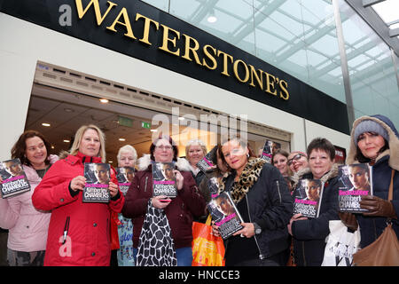 Romford, Essex, UK. 11 Feb, 2017. crime author Kimberley Chambers signs copies of her latest thriller Backstabber at Waterstones bookshop Romford Essex 11/2/17 Credit: SANDRA ROWSE/Alamy Live News Stock Photo