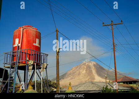 Indonesia. 11th Feb, 2017. People of Karo district began to fret, as the emergence of earthquakes increased in recent weeks, because until now still frequent earthquakes, tectonic earthquake rocked Serdang Deli District and Karo district in recent weeks, centered about 15km from Karo district, 25km from serdang deli district. Along frequent earthquakes, volcanic activity Sinabung also shows with frequent occurrence of lava, eruption, and tremors. Credit: Sabirin Manurung/Pacific Press/Alamy Live News Stock Photo