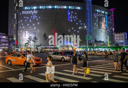 Cityscape, townscape, Dongdaemun design plaza, in Dongdaemun district, Seoul, South Korea Stock Photo