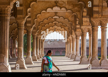 Visitor, Diwan I Am (Hall of Public Audience), in Agra Fort, UNESCO World Heritage site, Agra, India Stock Photo