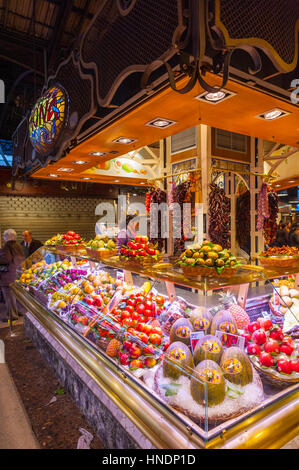 Fruit and Vegtable stalls at Mercado de La Boqueria in La Rambla barcelona Stock Photo