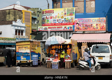 Street vendor, the Pettah, Colombo, Sri Lanka Stock Photo