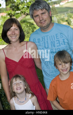 Model release, Familienfoto, Eltern und Kinder - family portrait Stock Photo