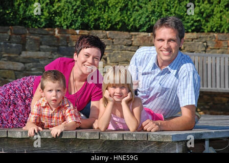 Model release, Familienfoto, Eltern mit zwei Kindern - family portrait Stock Photo