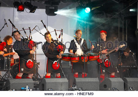 Red Hot Chilli Pipers onstage in 2007 Stock Photo