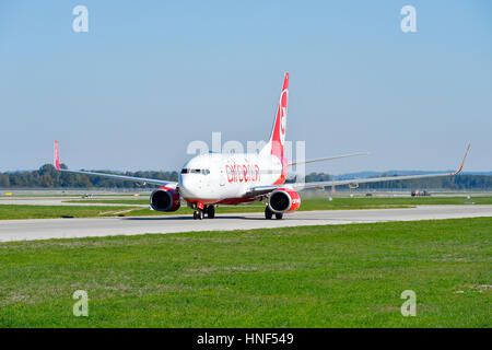 Air Berlin, Boeing, B 737, 800, Roll Out, Taxiway, Aircraft, Plane, Departure, Flight, Airplane, MUC, EDDM, Airport Munich, Erding, Freising, Munich Stock Photo