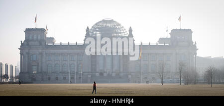 Berlin, Germany. 13th Feb, 2017. The front of the Reichstag, German parliament is seen on 13 February, 2017. In September the Germans will hold parliamentary elections. Credit: Willem Arriens/Alamy Live News Stock Photo