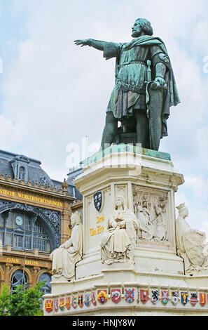 GHENT, BELGIUM - MAY 26, 2011: The monument to the Flemish statesman and political leader Jacob van Artevelde, located at Vrijdagmarkt Square, on May  Stock Photo