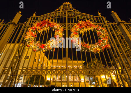 CHRISTMAS WREATHS ENTRANCE GATE GOVERNORS MANSION LA FORTELEZA OLD TOWN SAN JUAN PUERTO RICO Stock Photo