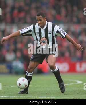 LES FERDINAND NEWCASTLE UNITED FC 20 February 1996 Stock Photo