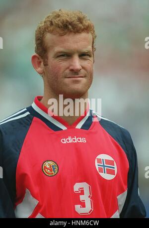 ERLAND JOHNSEN NORWAY & CHELSEA FC 28 February 1996 Stock Photo