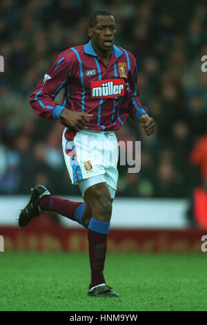 UGO EHIOGU ASTON VILLA FC 03 January 1995 Stock Photo