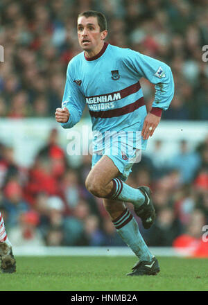 MARTIN ALLEN WEST HAM UNITED FC 20 August 1993 Stock Photo - Alamy