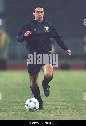 PAUL MCSTAY SCOTLAND & GLASGOW CELTIC FC 04 April 1995 Stock Photo