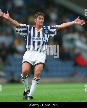 IAN HAMILTON WEST BROMWICH ALBION FC 20 December 1993 Stock Photo Alamy