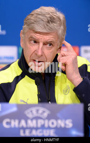 Munich, Germany. 14th Feb, 2017. Arsenal's headcoach Arsene Wenger during a press conference before the Champions League match against FC Bayern Munich at the Allianz Arena in Munich, Germany, 14 February 2017. Photo: Andreas Gebert/dpa/Alamy Live News Stock Photo