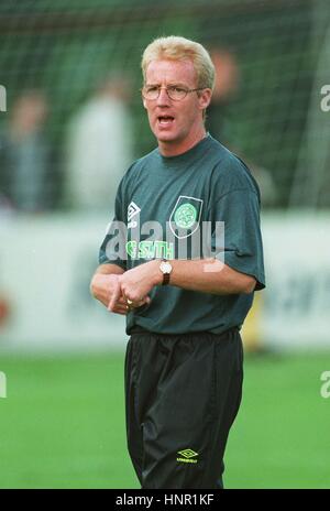 TOMMY BURNS GLASGOW CELTIC FC MANAGER 01 August 1996 Stock Photo