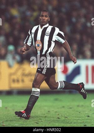 LES FERDINAND NEWCASTLE UNITED FC 08 October 1996 Stock Photo