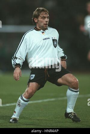 THOMAS HASSLER GERMANY & KARLSRUHER FC 19 November 1996 Stock Photo