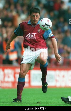 ANDY TOWNSEND ASTON VILLA FC 05 September 1996 Stock Photo