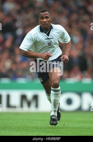 LES FERDINAND ENGLAND & NEWCASTLE UNITED FC 21 May 1996 Stock Photo