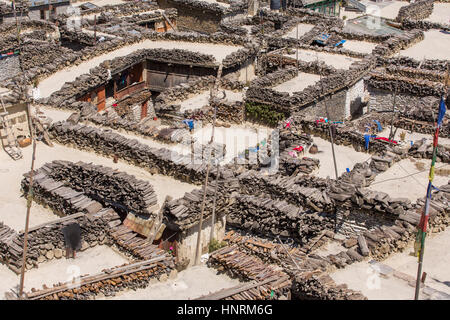 Mountain village Marpha on the Annapurna Circuit Trek in the Himalayas, Nepal Stock Photo