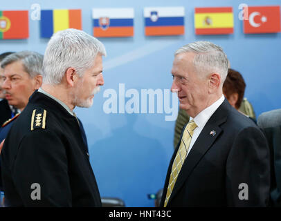 Brussels, Belgium. 16th Feb, 2017. US Secretary of Defence James Mattis (R) talks with Chairman of the NATO Military Committee General Petr Pavel during the NATO Defence Ministers Meeting at its headquarters in Brussels, Belgium, Feb. 16, 2017. Credit: Ye Pingfan/Xinhua/Alamy Live News Stock Photo