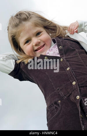 Model release, Maedchen, 7 Jahre, im Portrait - girl in portrait