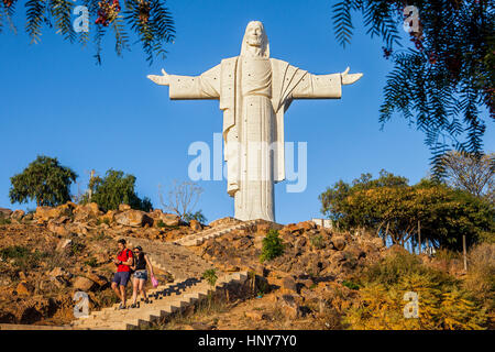 Torists, Largest statue of Jesus Christ in the world, the Cristo de la Concordia in Cochabamba, Bolivia Stock Photo
