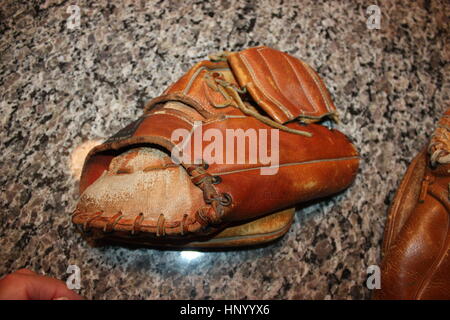 1957 Roberto Clemente Game Used Glove