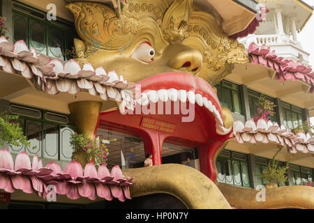 DAMBULLA, SRI LANKA - NOVEMBER 27, 2013 : entrance into buddhist golden temple in Dambulla, Sri Lanka on November 27 2013 Stock Photo