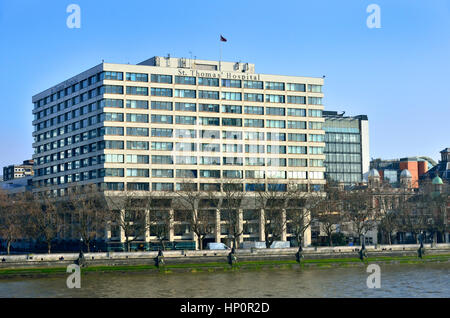 London, England, UK. St Thomas' Hospital, Westminster Bridge Road, overlooking the River Thames