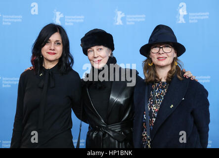 Berlin, Germany. 16th Feb, 2017. Italian film costume designer Milena Canonero (C) attends a photocall during the 67th Berlinale International Film Festival in Berlin, capital of Germany, on Feb. 16, 2017. The 67th Berlin International Film Festival on Thursday presented the Honorary Golden Bear award to respected Italian film costume designer Milena Canonero. Credit: Shan Yuqi/Xinhua/Alamy Live News