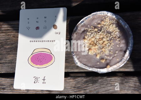 Fuzh, Fuzh, China. 16th Feb, 2017. Fuzhou, CHINA-February 16 2017: (EDITORIAL USE ONLY. CHINA OUT) Smashed potatoes. There are various delicious traditional food in Fuzhou, southeast China's Fujian Province. Credit: SIPA Asia/ZUMA Wire/Alamy Live News Stock Photo