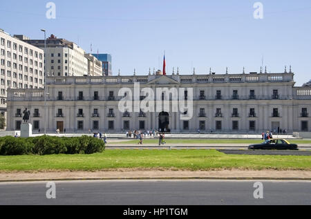 Praesidentenpalast Palacio de la La Moneda in Santiago de Chile - Santiago de Chile Stock Photo
