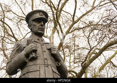 Lord Dowding statue, St Clement Danes, the Strand, London, UK Stock Photo