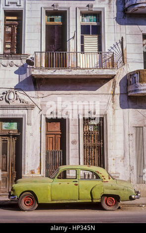 Zanja street, Centro Habana District, La Habana, Cuba Stock Photo