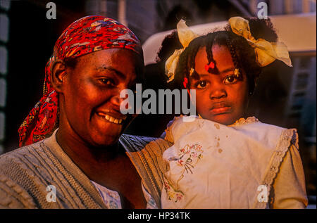 Mother and daughter, in Obispo street, Old Havana, La Habana, Cuba Stock Photo