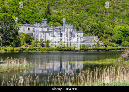 Kylemore Abbey a Benedictine monastery founded in 1920 on the grounds of Kylemore Castle, Connemara, County Galway, Ireland, Europe. Stock Photo