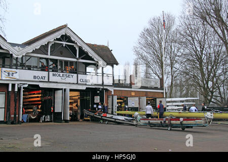London, UK. 18th February, 2017. Members of Molesey Boat Club prepare for early-morning training, 18 February 2017. Molesey Boat Club, River Thames, Hampton Court, East Molesey, Surrey, England, Great Britain, United Kingdom, UK, Europe Credit: Ian Bottle/Alamy Live News Stock Photo