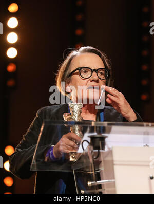 Berlin, Germany. 18th Feb, 2017. Director Agnieszka Holland of film 'Pokot' ('Spoor') receives Alfred Bauer Prize (Silver Bear) during the awarding ceremony in Berlin, capital of Germany, on Feb. 18, 2017. The 67th Berlin International Film Festival announced on Saturday jury awards to winning films selected in this year's competition section. Credit: Shan Yuqi/Xinhua/Alamy Live News Stock Photo