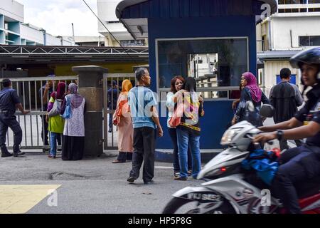 Kuala Lumpur, MALAYSIA. 19th Feb, 2017. Due to Kim jong-nam's murder case enternce of the Natinoal Forensic is controlled by police on February 19, 2017 in Kuala Lumpur, Malaysia. Credit: Chris Jung/ZUMA Wire/Alamy Live News Stock Photo