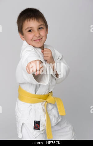 Model released, Junge, 8, macht Judo - boy does judo Stock Photo